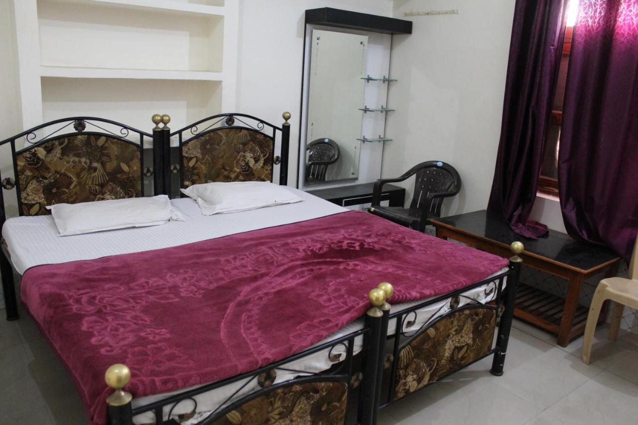 Sunset Backpackers Hostel Orchha Buitenkant foto